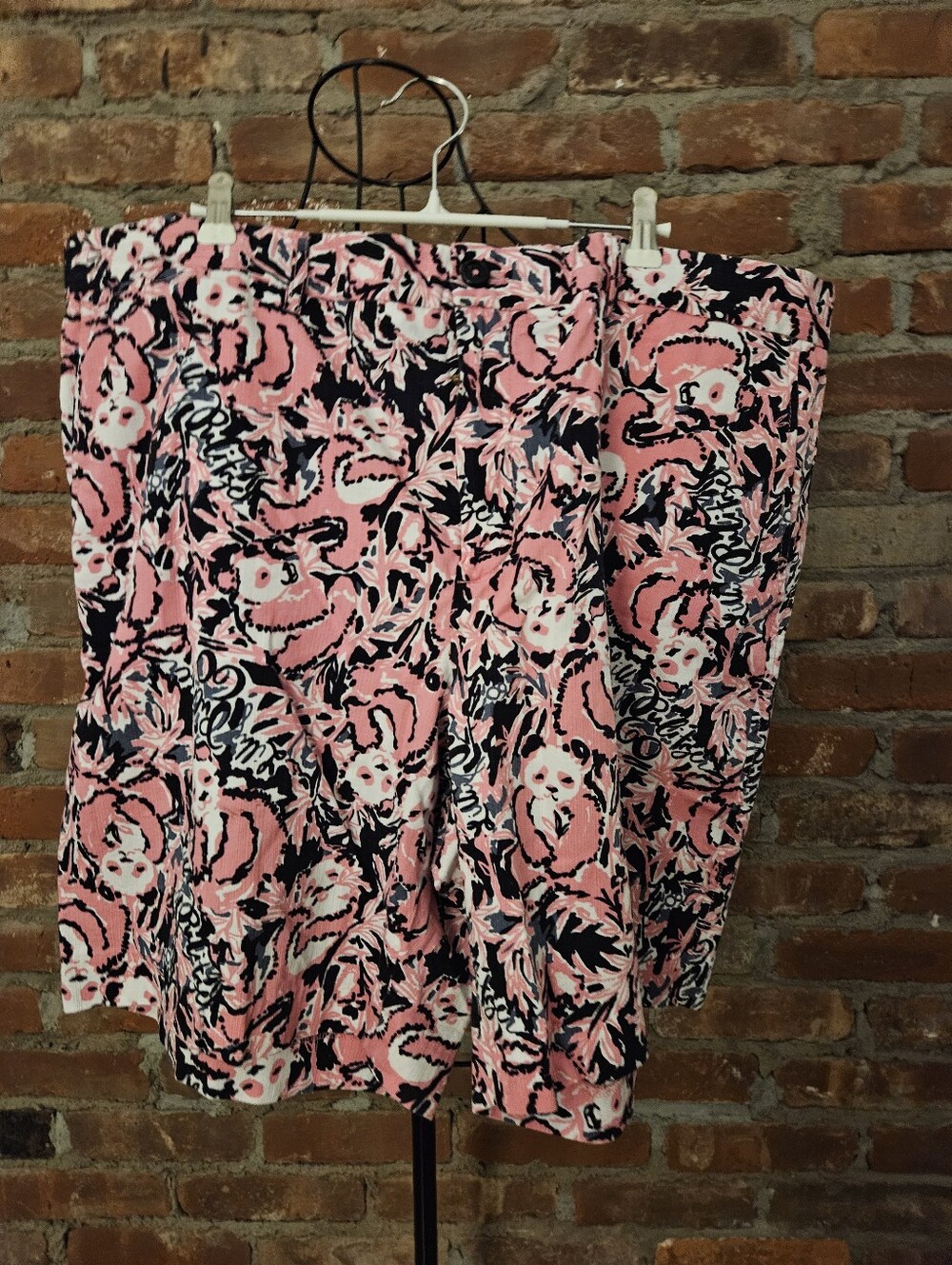 Men's Lilly Pulitzer BPink and Navy Printed Beaumont Shorts Size 42